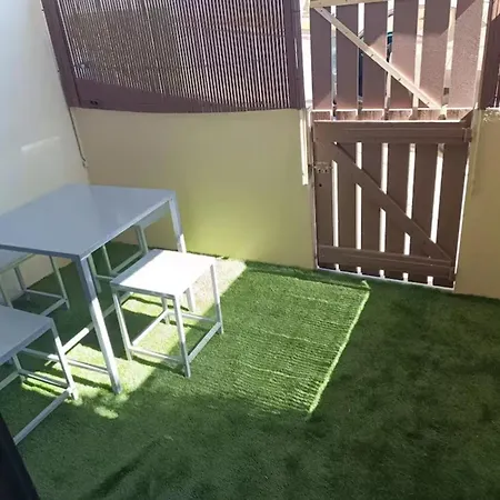 Moderne A Avec Terrasse De 21 M²