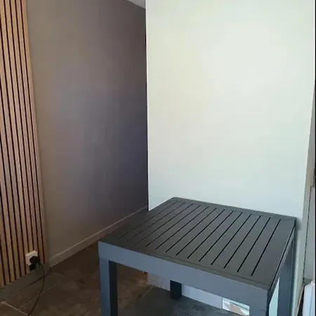 Moderne A Avec Terrasse De 21 M²