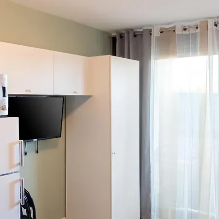 Moderne A Avec Terrasse De 21 M²