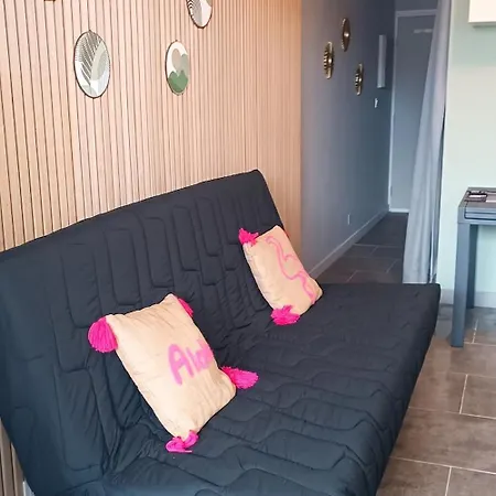 Moderne A Avec Terrasse De 21 M² * لوسات