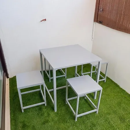 شقة Moderne A Avec Terrasse De 21 M² *