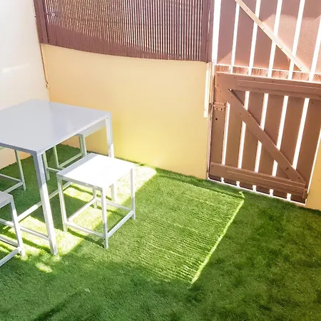 Moderne A Avec Terrasse De 21 M²