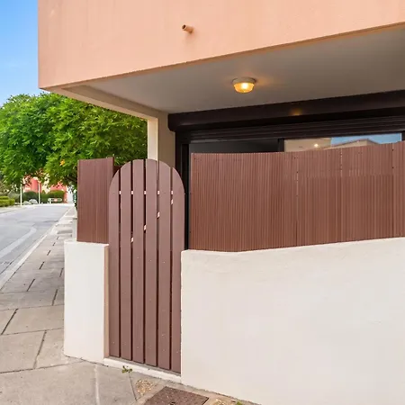 Moderne A Avec Terrasse De 21 M² لوسات